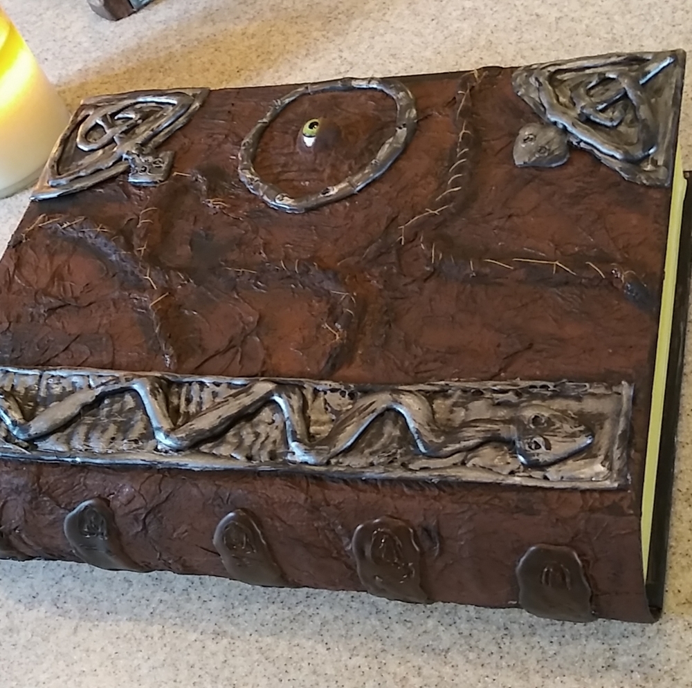 Hocus pocus spell book
